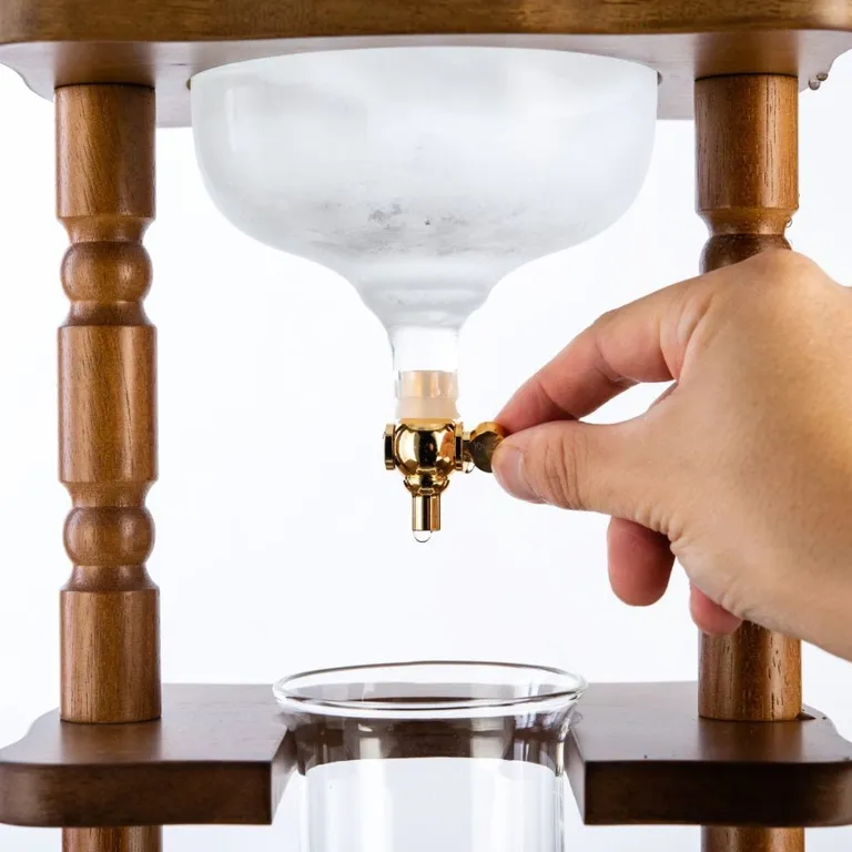 Tháp pha cà phê lạnh Yama Cold Brew Tower 6-8 Cup Cold Drip Maker Curved Brown Wood Frame