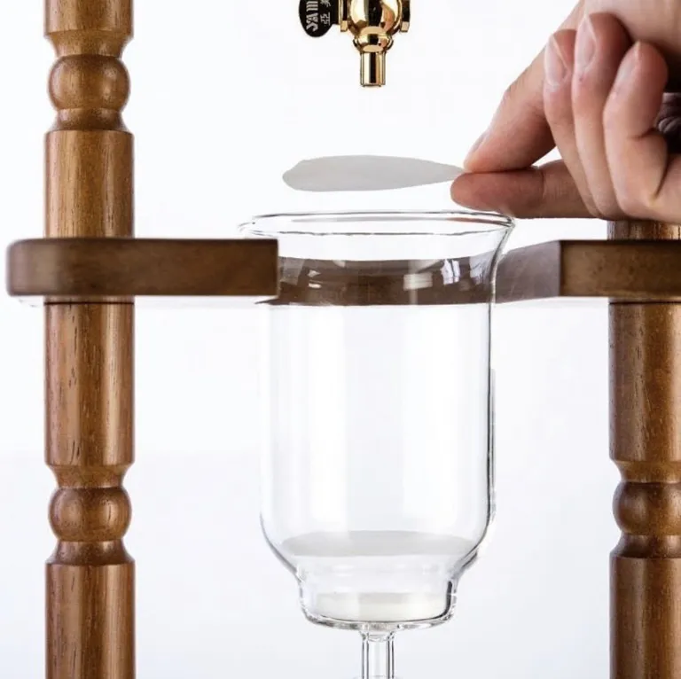 Tháp pha cà phê lạnh Yama Cold Brew Tower 6-8 Cup Cold Drip Maker Curved Brown Wood Frame